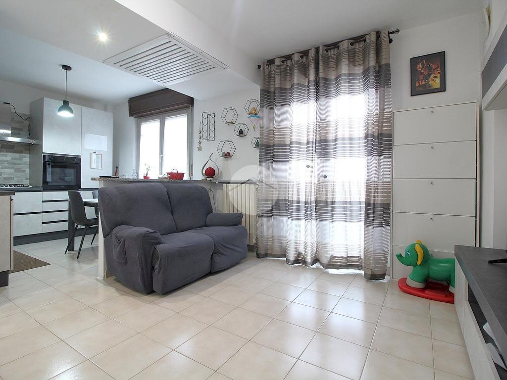 Three-room apartment Via Pietro Pastero, Brandizzo - photo 2