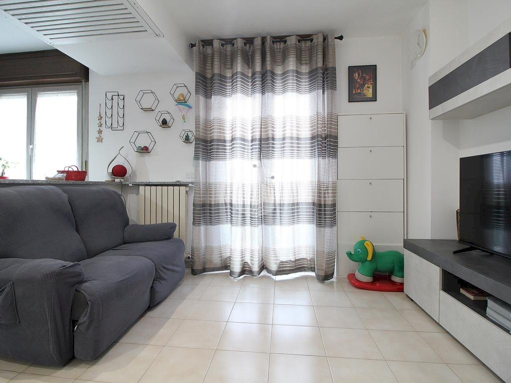 Three-room apartment Via Pietro Pastero, Brandizzo - photo 3
