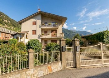 Villa Via Crestellaz 3, Donnas - photo 1