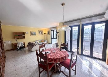 Trilocale VIA TURATI 7A, Erba - foto 1