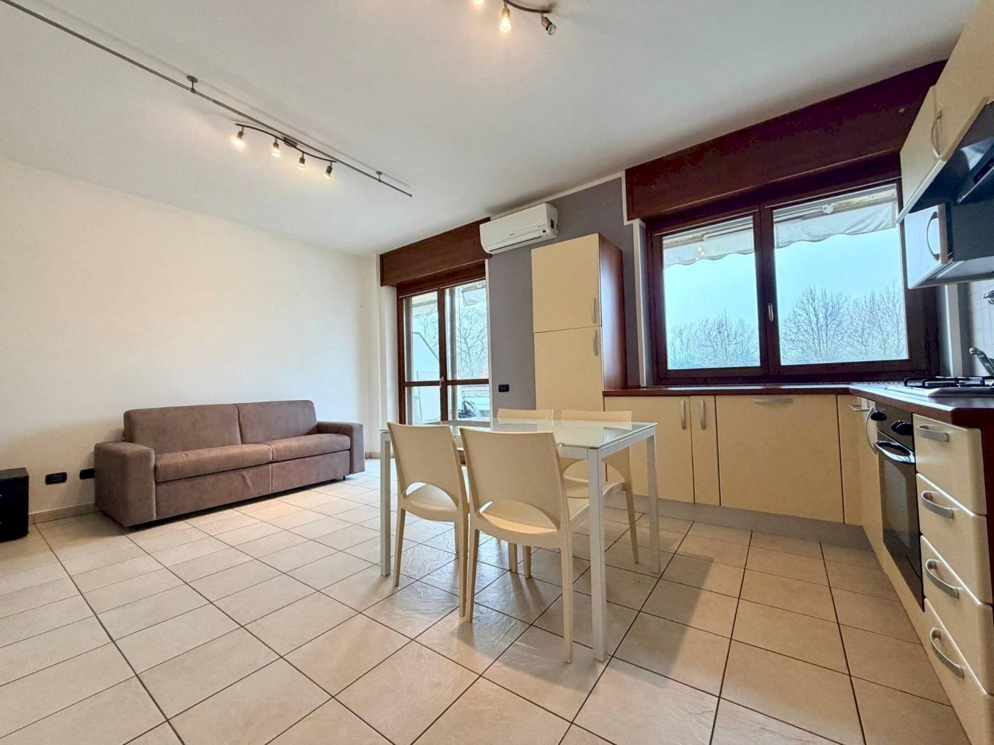 One-room apartment Vinovo - photo 1