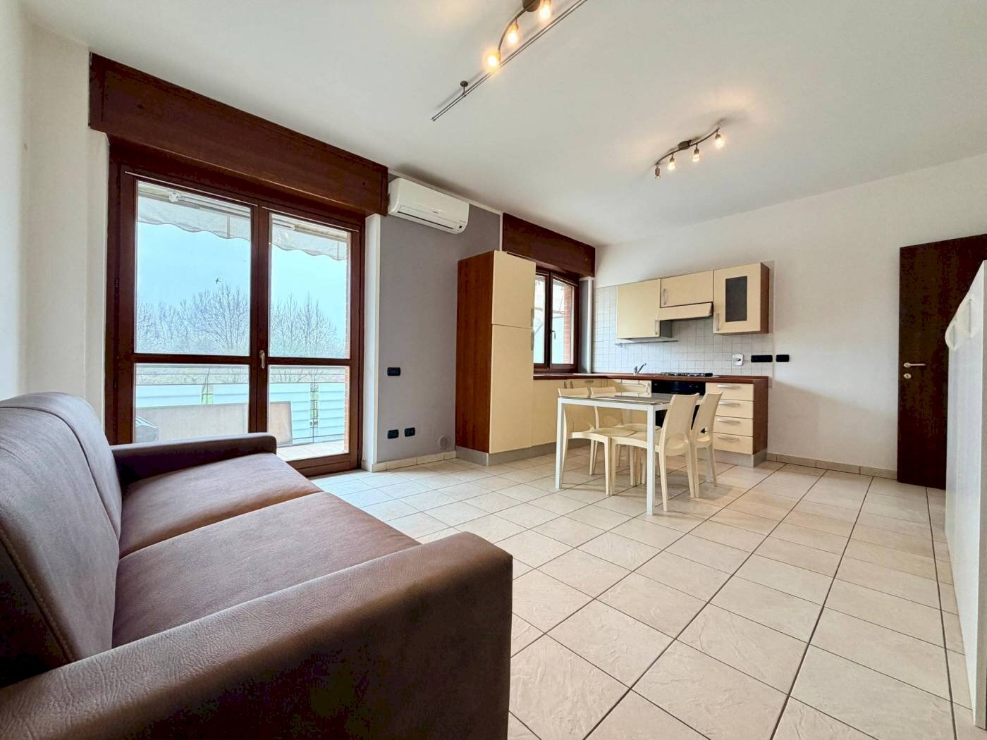 One-room apartment Vinovo - photo 2