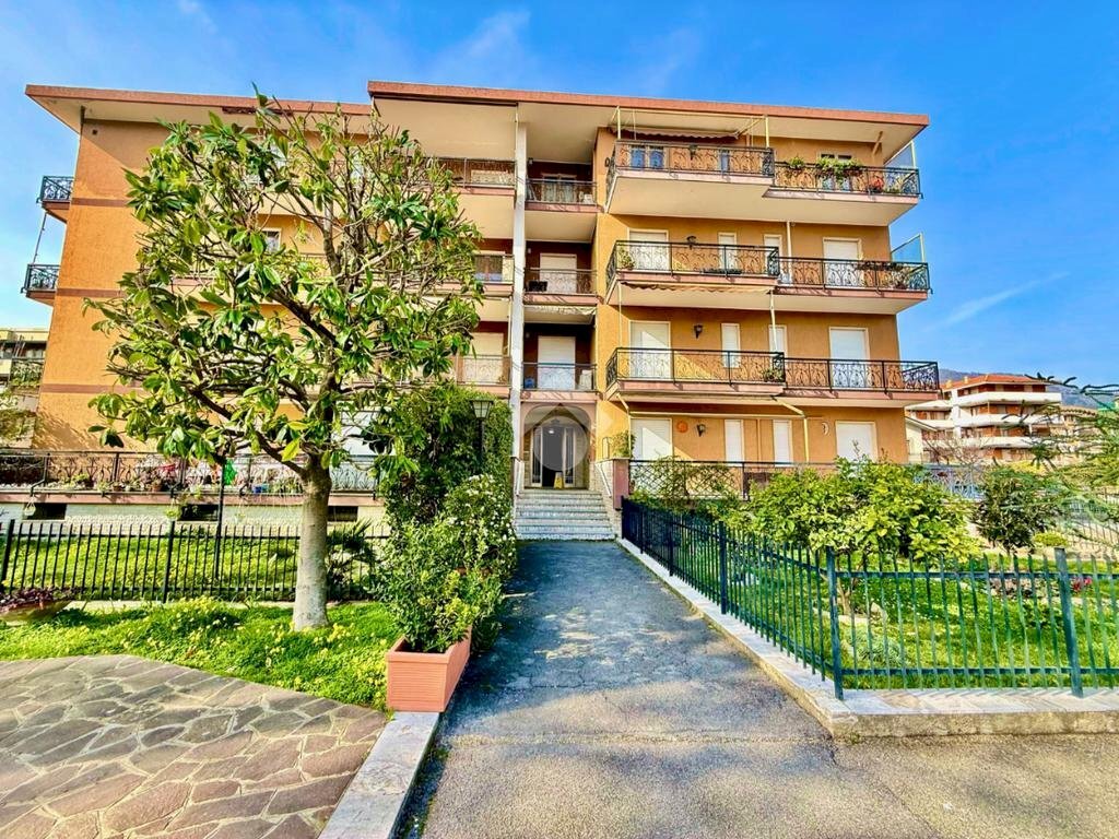 Three-room apartment Via S. Lazzaro, Andora - photo 1