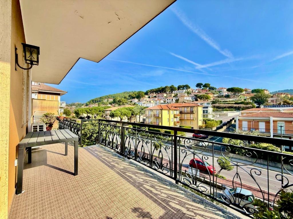 Three-room apartment Via S. Lazzaro, Andora - photo 2
