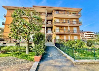 Three-room apartment Via S. Lazzaro, Andora - photo 1