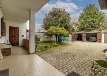 Casa indipendente Via Montenero, 22 
 Trino, Trino - foto 5