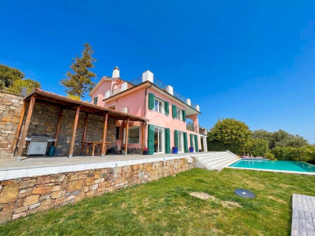 Villa Strada del Colle, Imperia - photo 1