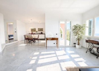 Villa Strada del Colle, Imperia - photo 19