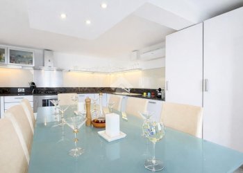 Villa Strada del Colle, Imperia - photo 26