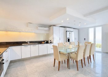 Villa Strada del Colle, Imperia - photo 29