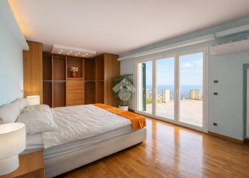 Villa Strada del Colle, Imperia - photo 31