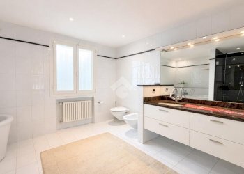 Villa Strada del Colle, Imperia - photo 33