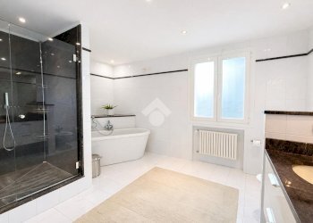 Villa Strada del Colle, Imperia - photo 34