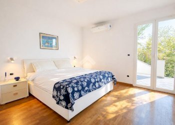 Villa Strada del Colle, Imperia - photo 36