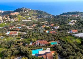 Villa Strada del Colle, Imperia - photo 13
