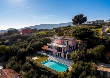 Villa Strada del Colle, Imperia - photo 17