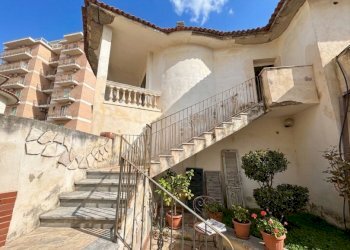 Independent house Castel Volturno - photo 1