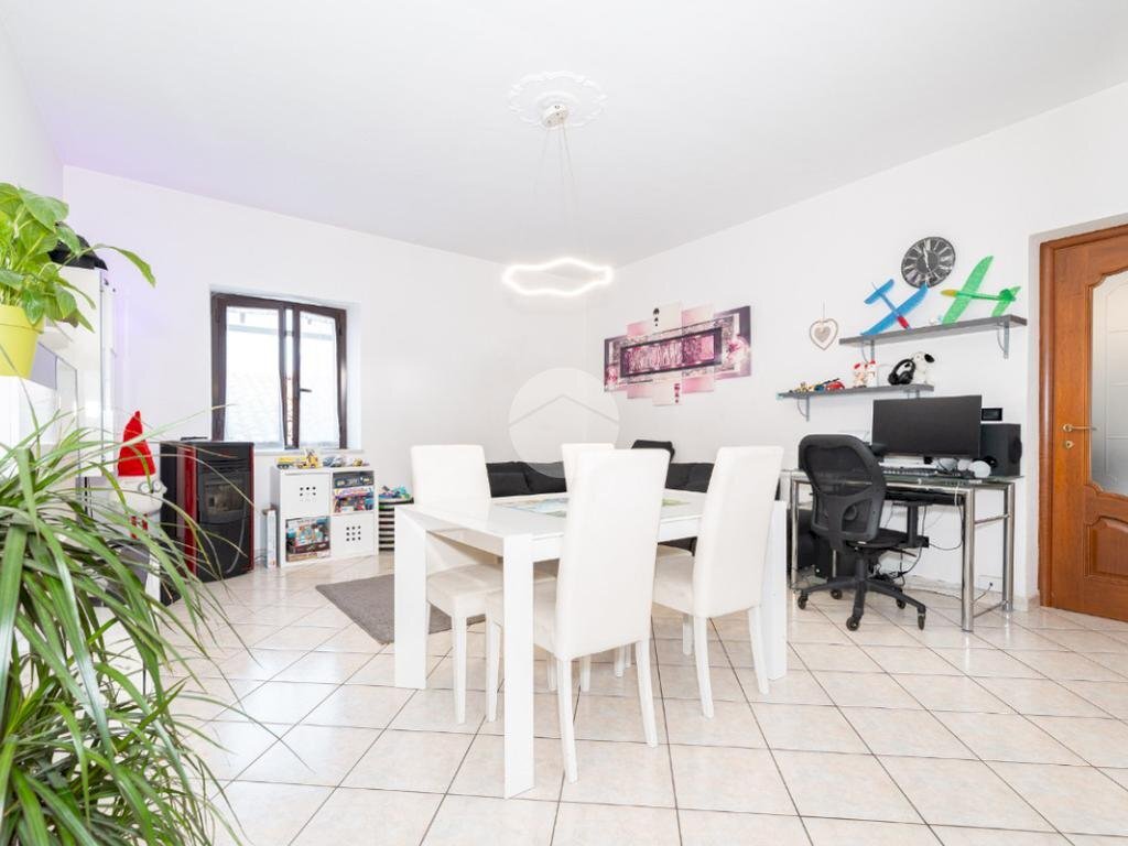 Four-room apartment Via roma, Druento - photo 1