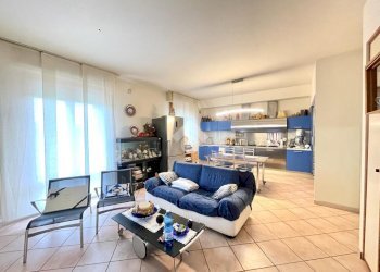 Three-room apartment Via Montefeltro, Vallefoglia - photo 3