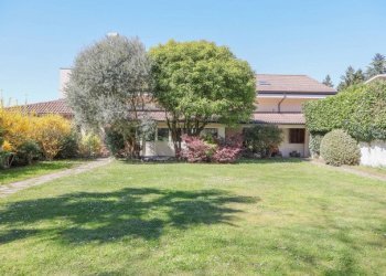 Semi-detached Villa Pecetto Torinese - photo 1