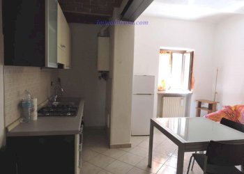Two-room apartment Cuneo Manfredi di Luserna, Cuneo (neighborhood Centro Storico) - photo 4