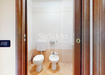 Two-room apartment Cento - photo 17
