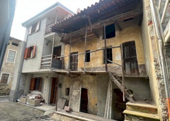 Semi-detached house Pavone Canavese - photo 2