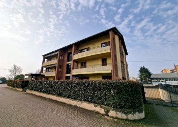 Quadrilocale Via Belmonte, 1, Ivrea - foto 2