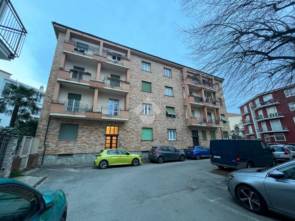 Bilocale Piazza Guglielmone, Pinerolo - foto 1