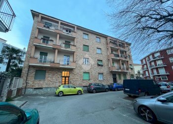 Bilocale Piazza Guglielmone, Pinerolo - foto 1