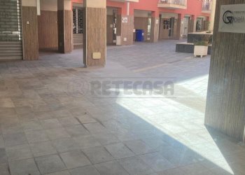 PHOTO-2026-02-25-09-57-37-1.jpg - Commercial Premises Mazara del Vallo - photo 3