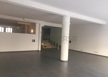 PHOTO-2019-10-15-15-46-18 - Copia.jpg - Locale Commerciale Mazara del Vallo - foto 5