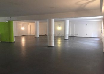 PHOTO-2019-10-15-15-46-20.jpg - Locale Commerciale Mazara del Vallo - foto 12