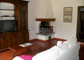 SALONE - Casale Firenze (neighborhood Castello) - photo 2