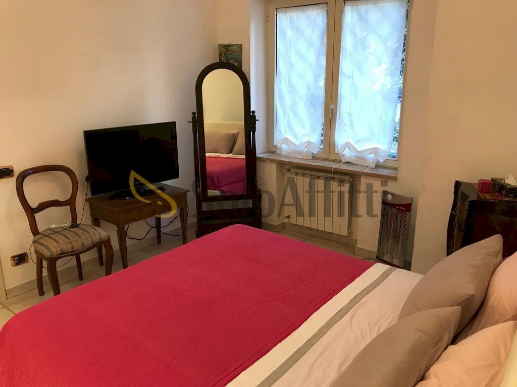 camera da letto - Bilocale Via Aniello Falcone, Napoli (zona Vomero) - foto 2