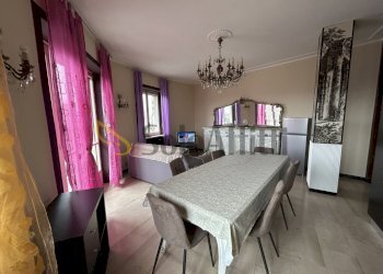 soggiorno 1.JPG - Bilocale Corso Eusebio Giambone 1, Torino - foto 5