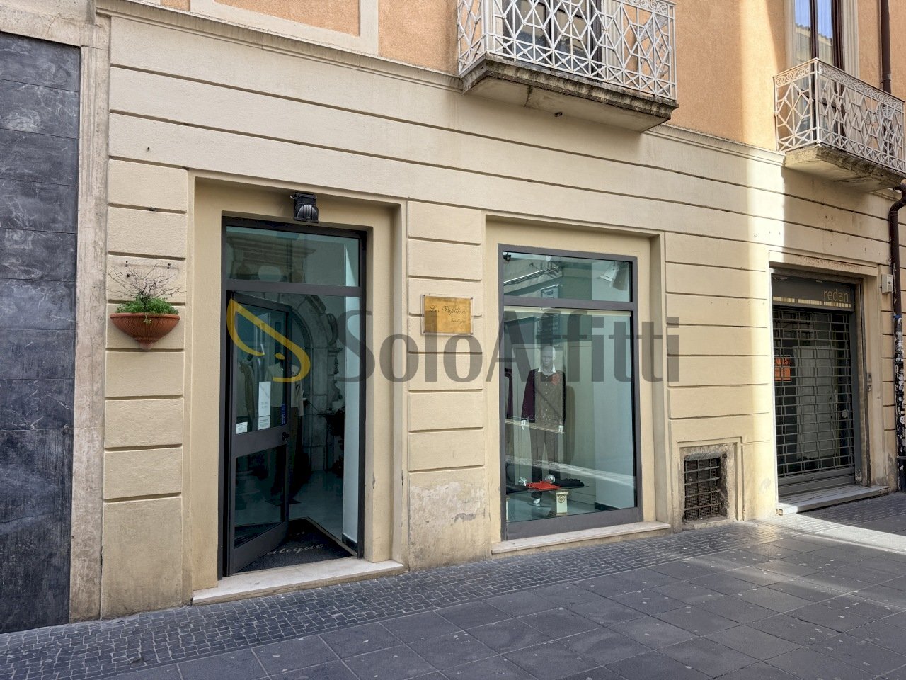 IMG_8264.jpg - Locale Commerciale Via Pretoria 117, Potenza - foto 2