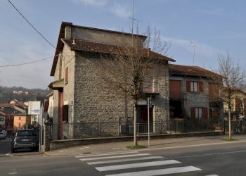 DSC_0005.JPG - Trilocale Via Trento 13, Bedonia - foto 5