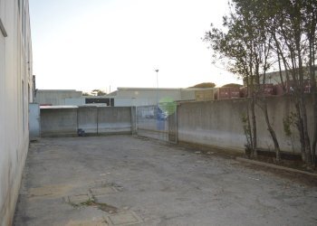 piazzale - Commercial Premises Via Aurelia 76, Collesalvetti - photo 15