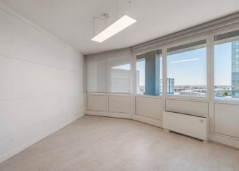 Ufficio moderno con vista sulla citta.png - Ufficio Via Cefalonia 55, Brescia - foto 12