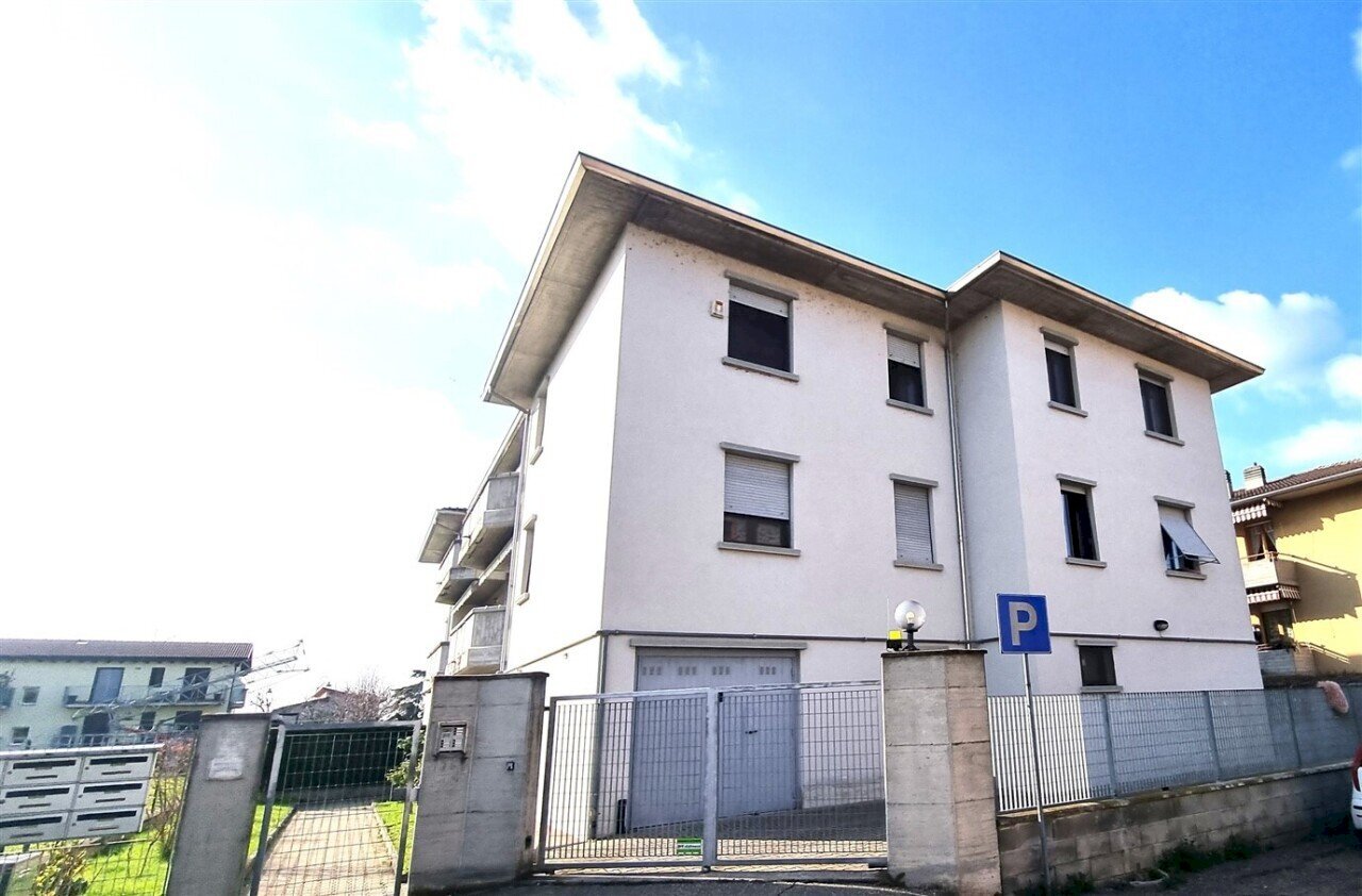 20250402_173311_renamed_4738.jpg - Trilocale Strada Val Parma 228, Parma - foto 1