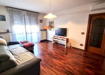 20250402_173555.jpg - Trilocale Strada Val Parma 228, Parma - foto 8