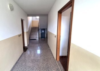 20250402_173434.jpg - Trilocale Strada Val Parma 228, Parma - foto 18