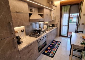 20250402_174017.jpg - Three-room apartment Strada Val Parma 228, Parma - photo 25