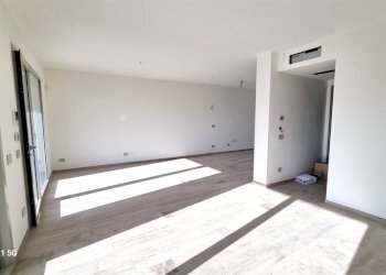 20231123_133958.jpg - Villa Trifamiliare Strada Pilastrello 14, Parma - foto 1