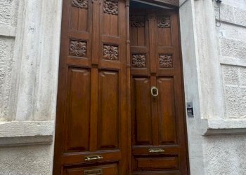 portone ingresso - Trilocale Via Ghezzi, Monopoli - foto 2