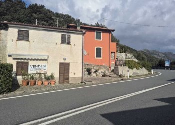 WhatsApp Image 2026-03-09 at 15.50.46 (2).jpeg - Bilocale Strada Statale 1 7, Deiva Marina - foto 2