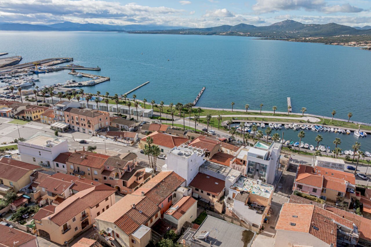 DJI_20260123112342_0005_D_3.jpg - Townhouse Via Nuoro 4, Golfo Aranci - photo 1
