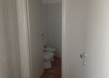 IMG20250109114721.jpg - Shed Via Terpi 45 R, Genova (neighborhood Molassana) - photo 23