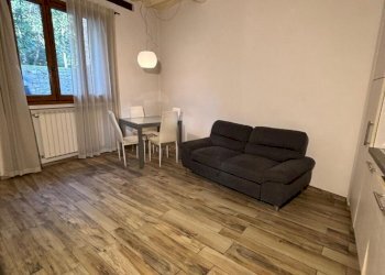 PHOTO-2026-01-07-17-56-12.jpg - Bilocale Piazza Acciaiuoli, Firenze - foto 1